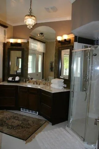 The Columns Bed & Breakfast