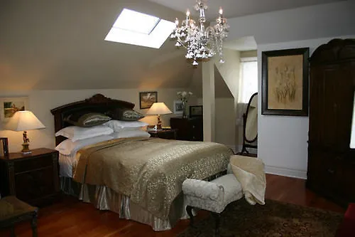 The Columns Bed & Breakfast